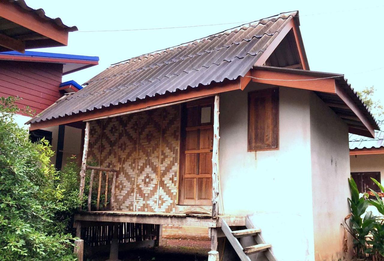 O K Chawkoh Bungalow Ko Lanta Rum bild