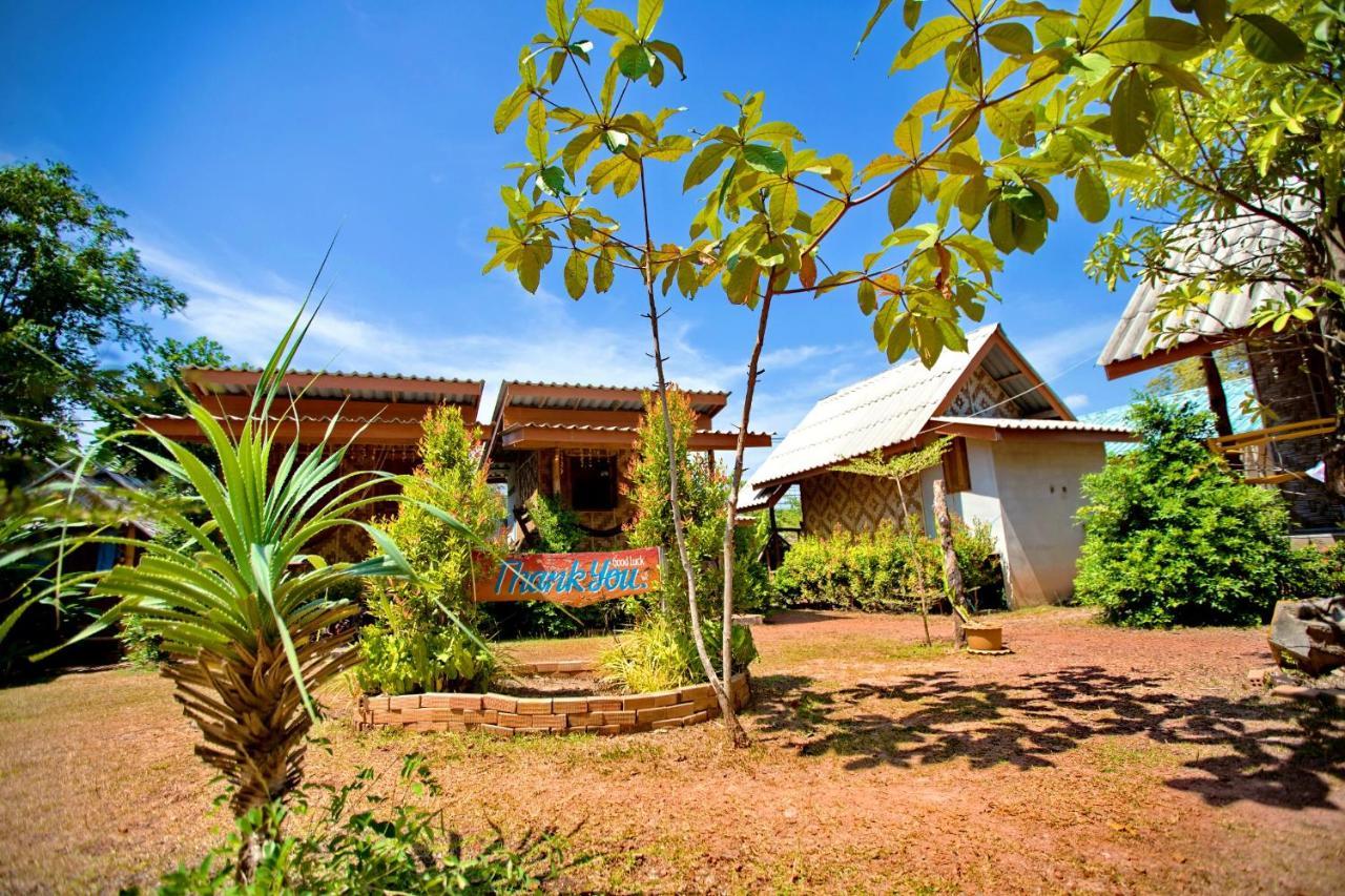 O K Chawkoh Bungalow Ko Lanta Exteriör bild